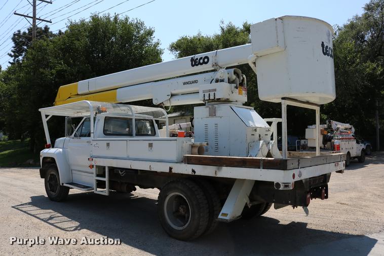 image for item DD0226 1985 Ford F600 bucket truck