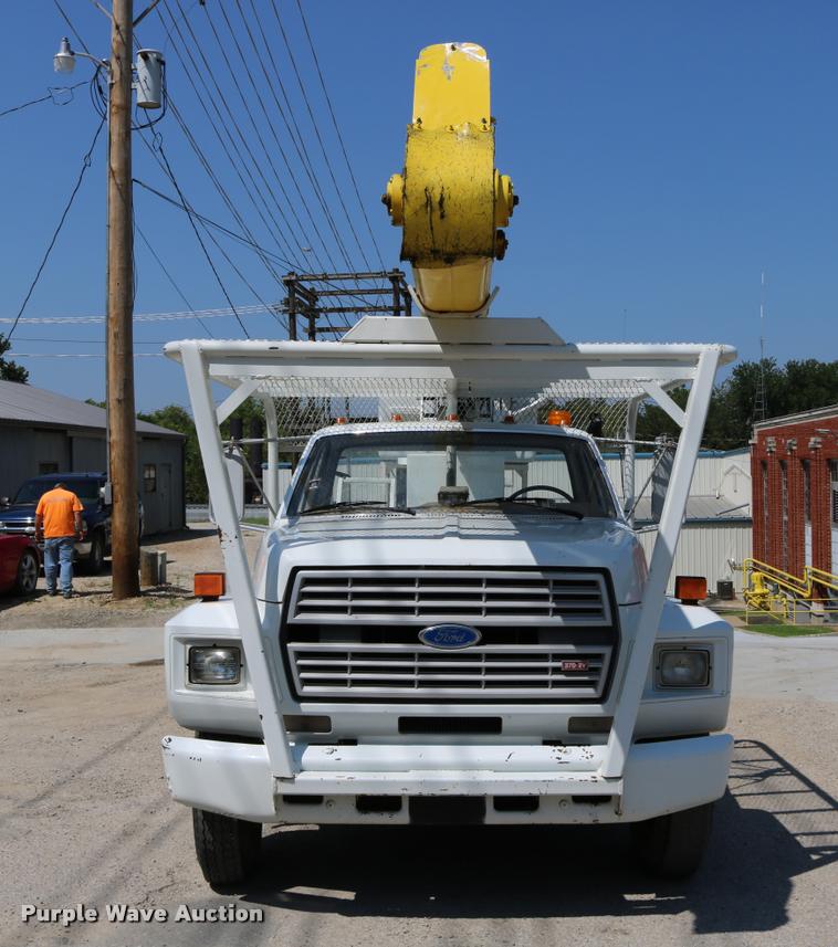 image for item DD0226 1985 Ford F600 bucket truck