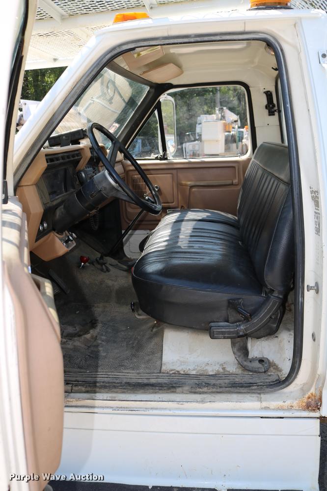 image for item DD0226 1985 Ford F600 bucket truck