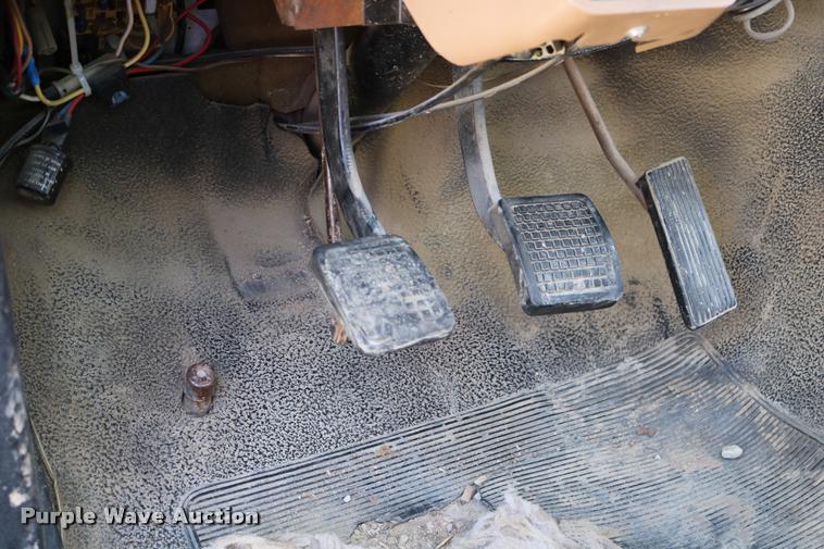 image for item DD0226 1985 Ford F600 bucket truck