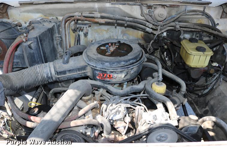 image for item DD0226 1985 Ford F600 bucket truck