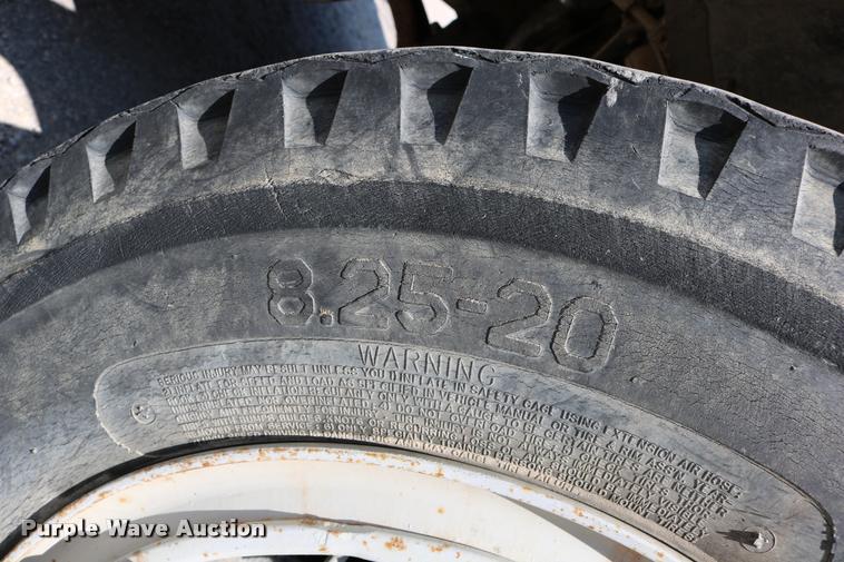 image for item DD0226 1985 Ford F600 bucket truck