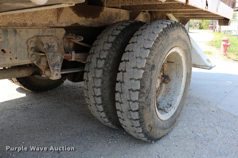 image for item DD0226 1985 Ford F600 bucket truck