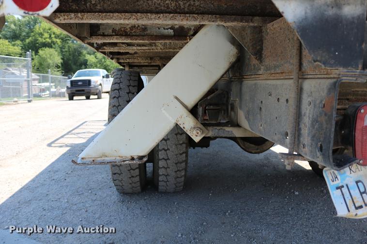 image for item DD0226 1985 Ford F600 bucket truck