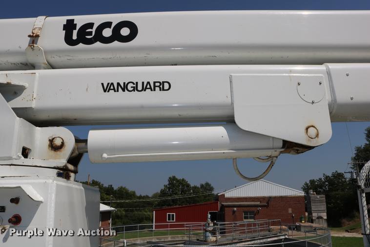 image for item DD0226 1985 Ford F600 bucket truck