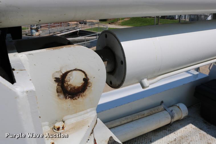 image for item DD0226 1985 Ford F600 bucket truck