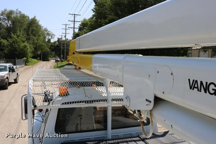 image for item DD0226 1985 Ford F600 bucket truck