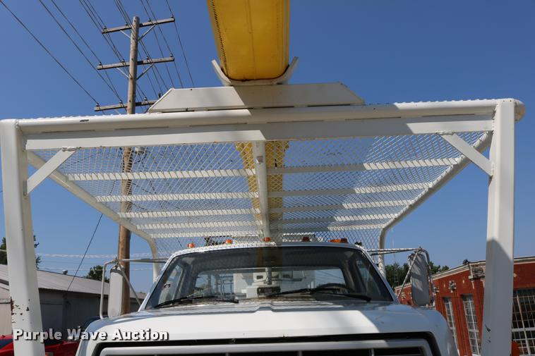 image for item DD0226 1985 Ford F600 bucket truck
