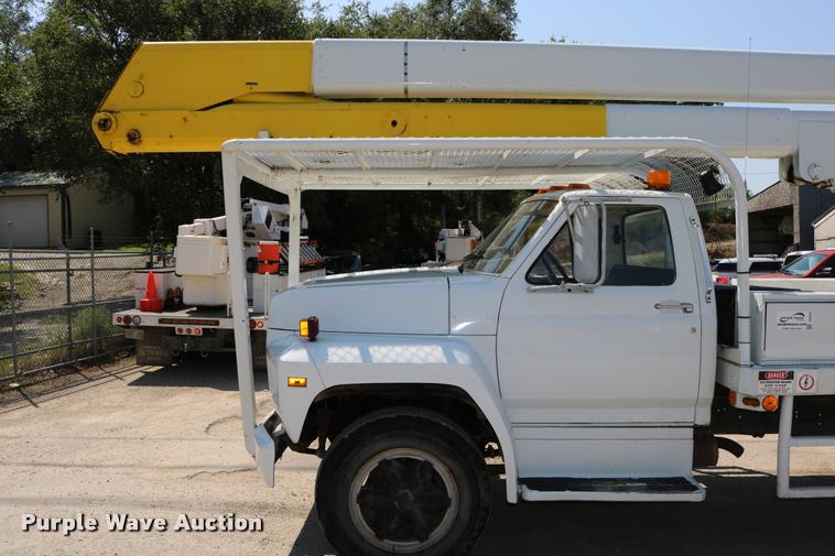 image for item DD0226 1985 Ford F600 bucket truck