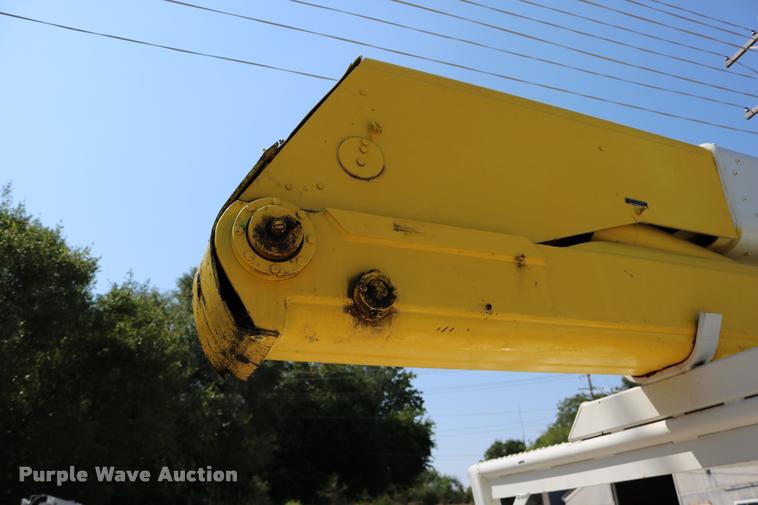 image for item DD0226 1985 Ford F600 bucket truck