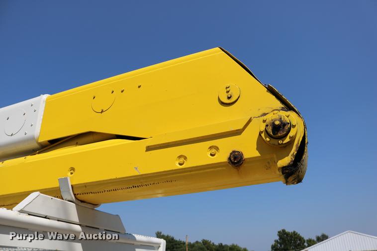 image for item DD0226 1985 Ford F600 bucket truck