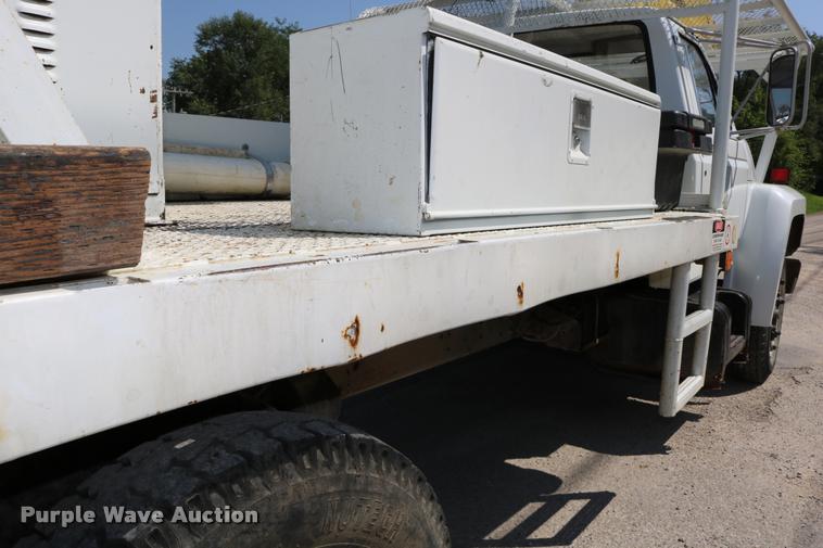 image for item DD0226 1985 Ford F600 bucket truck