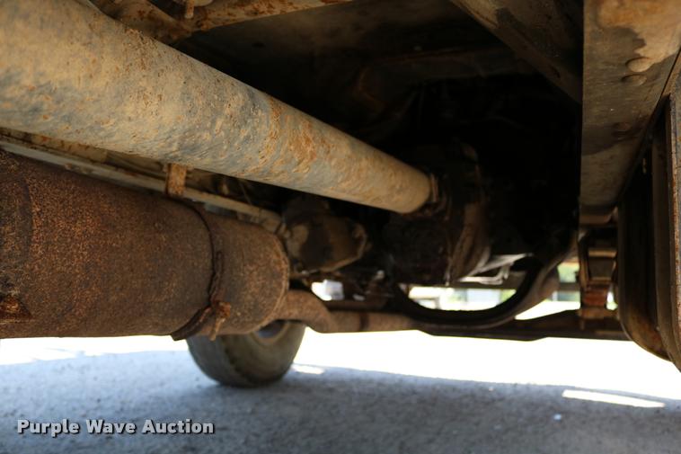 image for item DD0226 1985 Ford F600 bucket truck