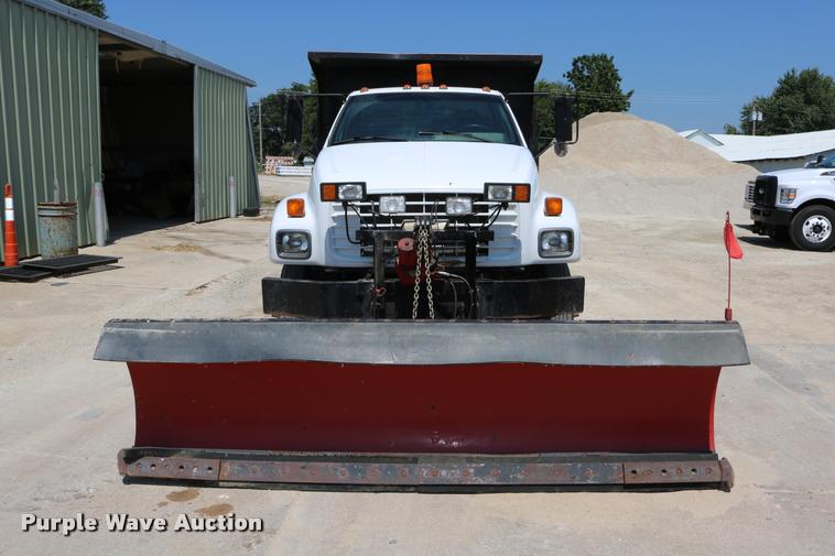 image for item DD0227 1999 Chevrolet C6500 dump truck