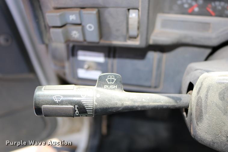 image for item DD0227 1999 Chevrolet C6500 dump truck