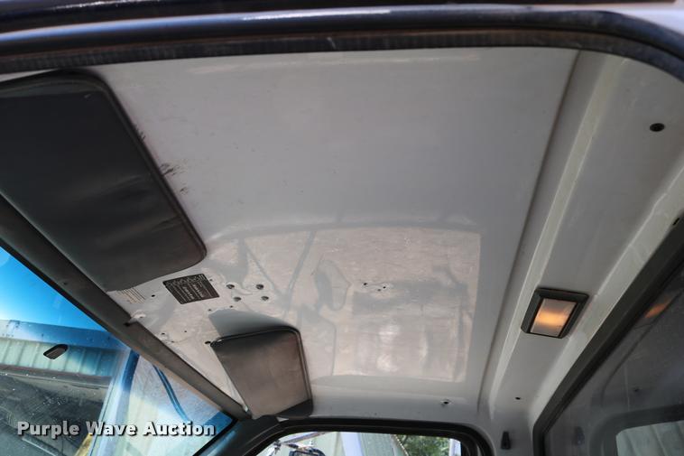 image for item DD0227 1999 Chevrolet C6500 dump truck