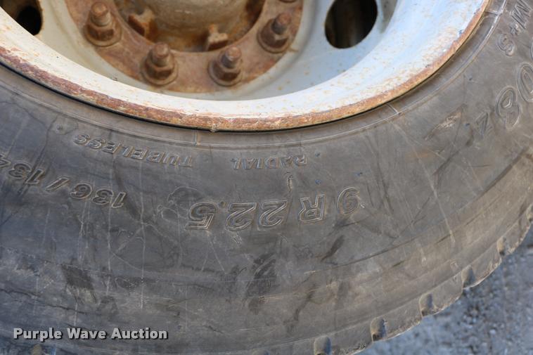 image for item DD0227 1999 Chevrolet C6500 dump truck