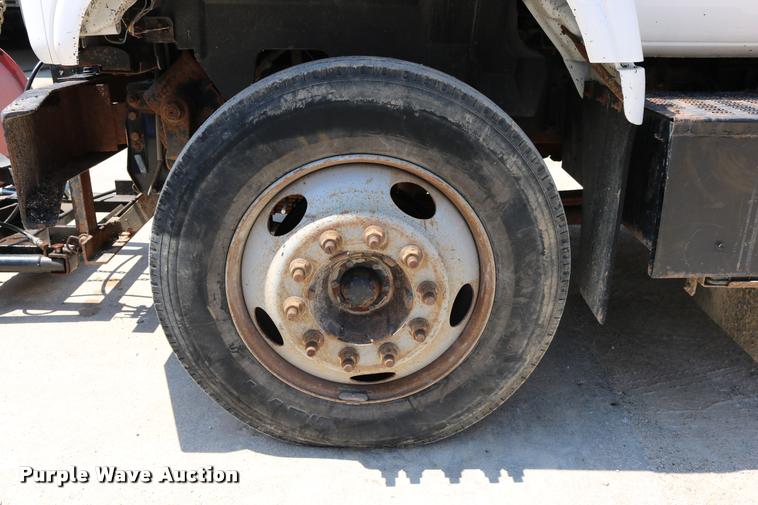 image for item DD0227 1999 Chevrolet C6500 dump truck