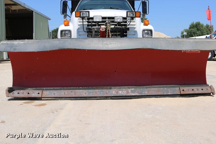 image for item DD0227 1999 Chevrolet C6500 dump truck