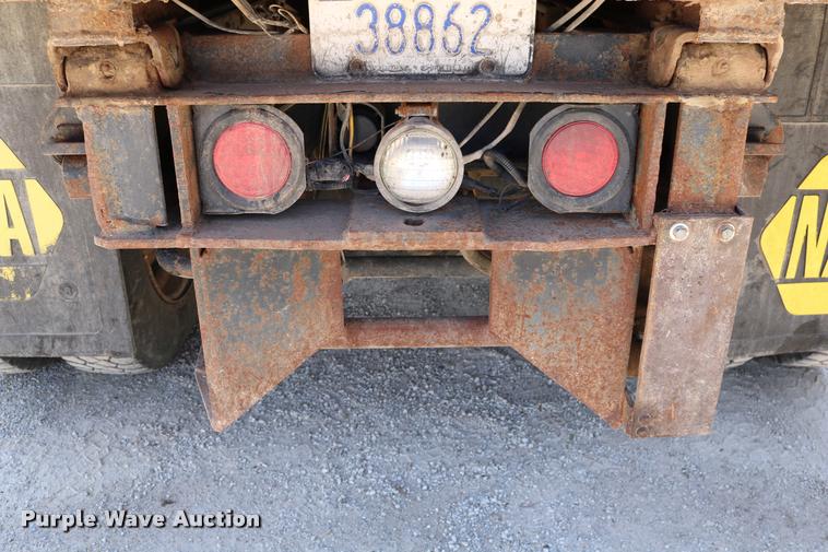 image for item DD0227 1999 Chevrolet C6500 dump truck