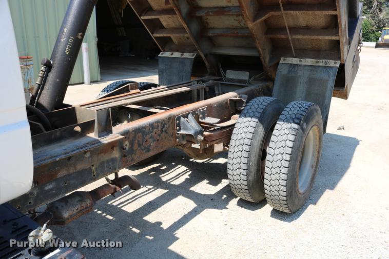 image for item DD0227 1999 Chevrolet C6500 dump truck