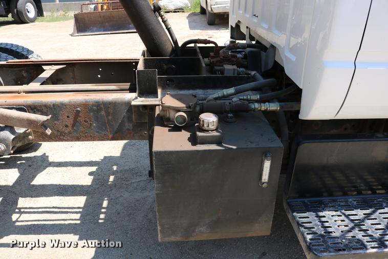 image for item DD0227 1999 Chevrolet C6500 dump truck