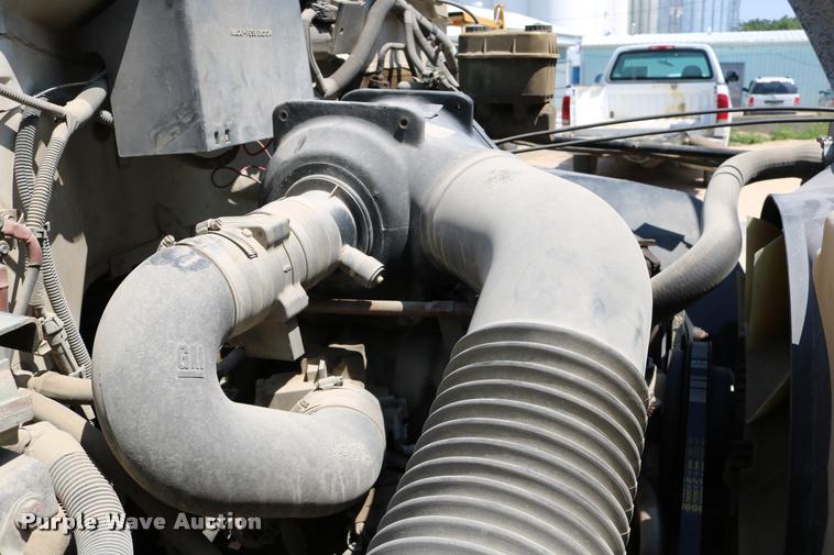 image for item DD0227 1999 Chevrolet C6500 dump truck