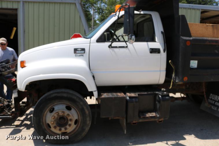 image for item DD0227 1999 Chevrolet C6500 dump truck