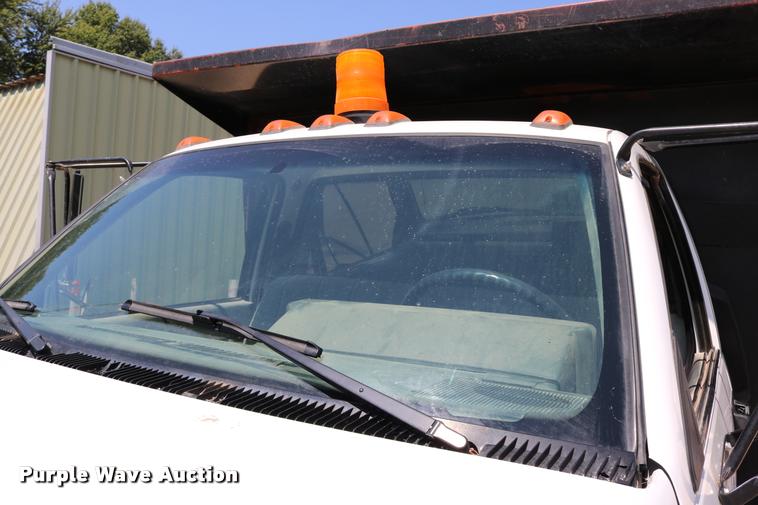 image for item DD0227 1999 Chevrolet C6500 dump truck