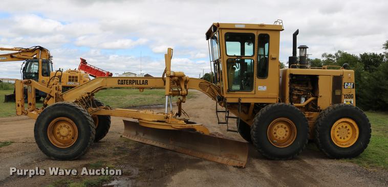 image for item DD0228 1991 Caterpillar 120G motor grader