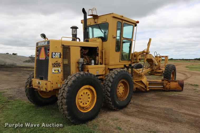 image for item DD0228 1991 Caterpillar 120G motor grader