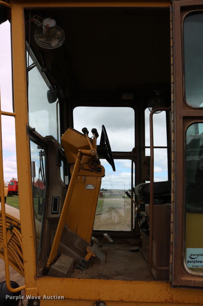 image for item DD0228 1991 Caterpillar 120G motor grader