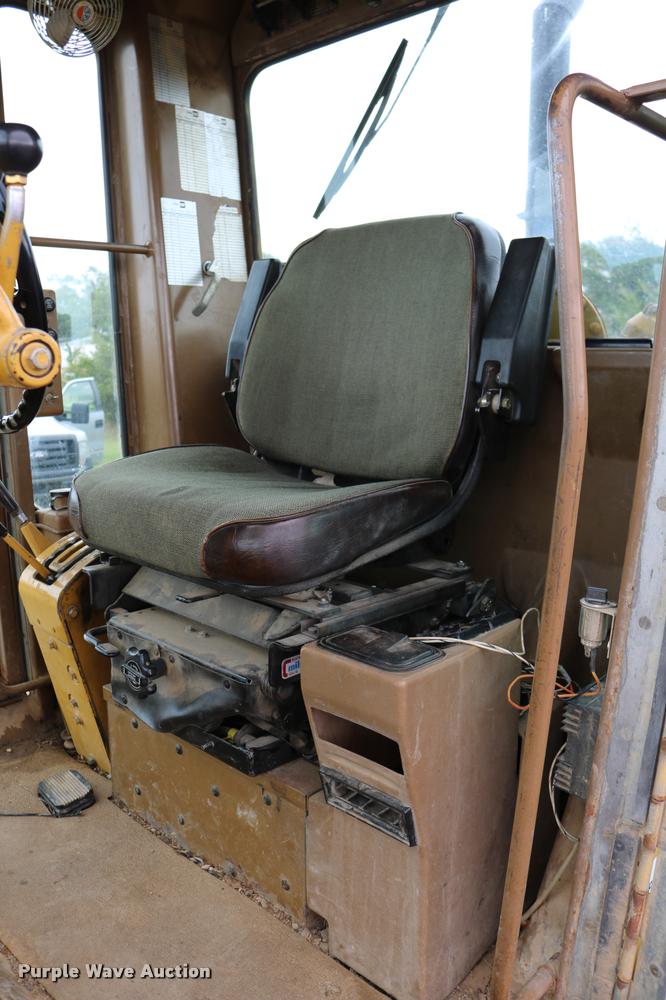 image for item DD0228 1991 Caterpillar 120G motor grader