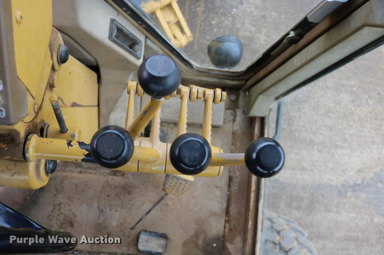 image for item DD0228 1991 Caterpillar 120G motor grader
