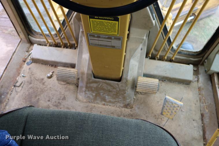 image for item DD0228 1991 Caterpillar 120G motor grader