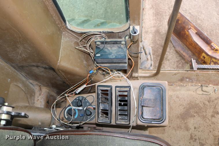 image for item DD0228 1991 Caterpillar 120G motor grader