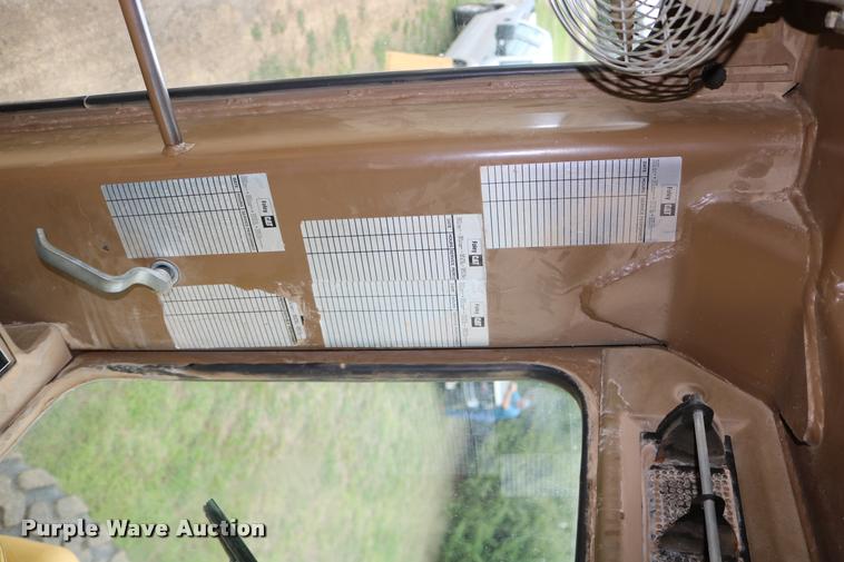 image for item DD0228 1991 Caterpillar 120G motor grader