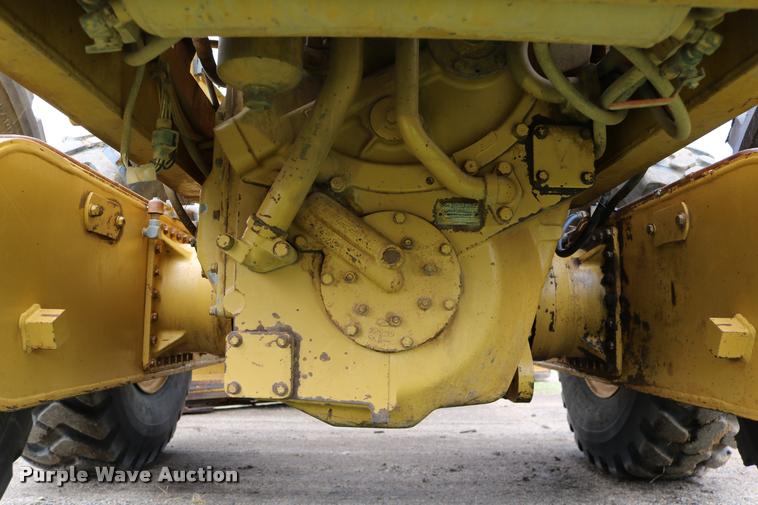 image for item DD0228 1991 Caterpillar 120G motor grader