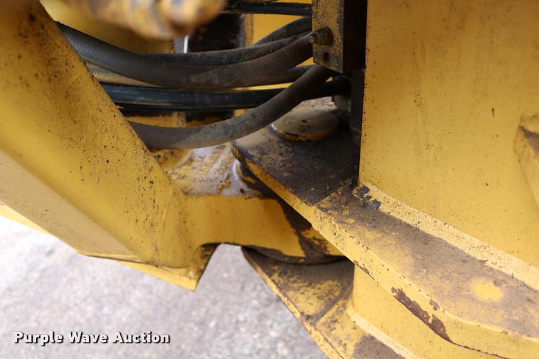 image for item DD0228 1991 Caterpillar 120G motor grader