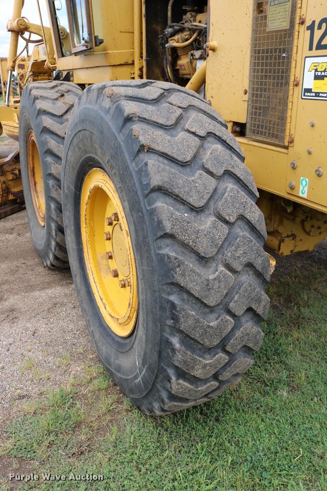 image for item DD0228 1991 Caterpillar 120G motor grader