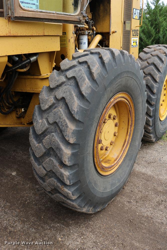 image for item DD0228 1991 Caterpillar 120G motor grader