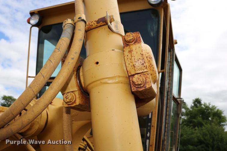 image for item DD0228 1991 Caterpillar 120G motor grader