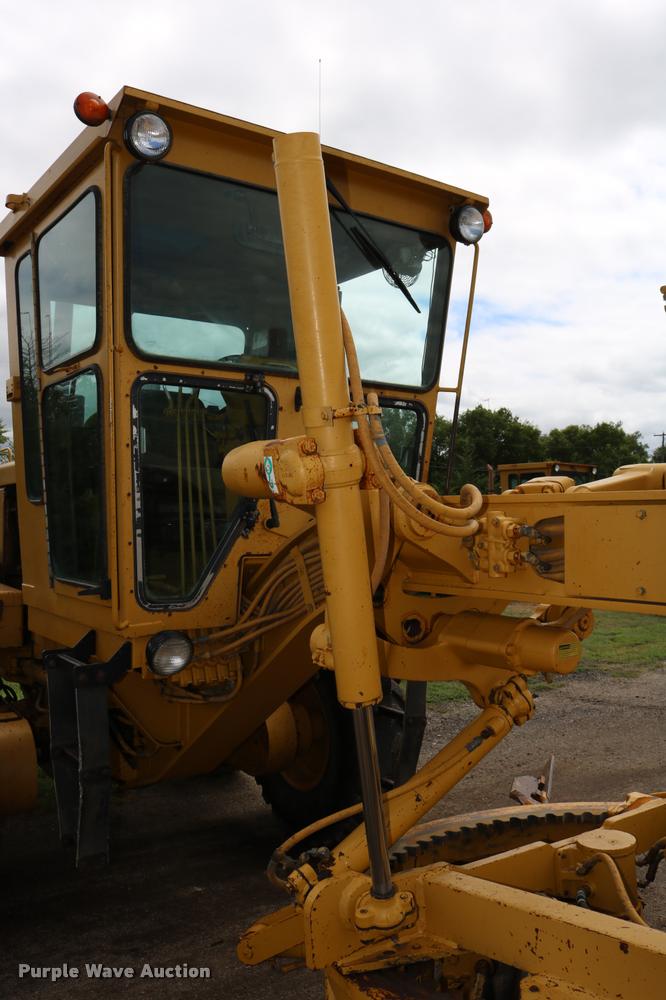 image for item DD0228 1991 Caterpillar 120G motor grader