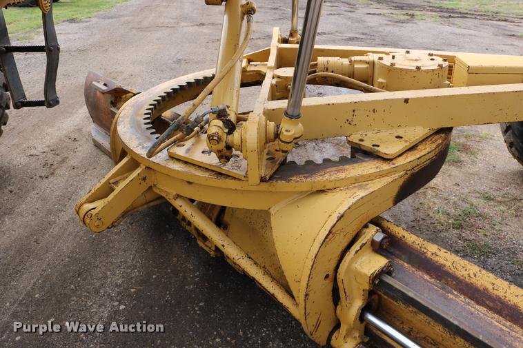 image for item DD0228 1991 Caterpillar 120G motor grader