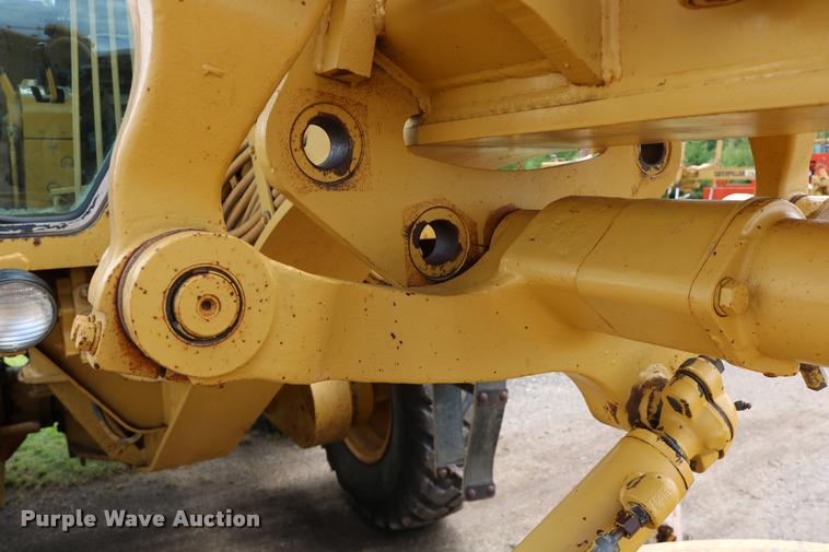 image for item DD0228 1991 Caterpillar 120G motor grader