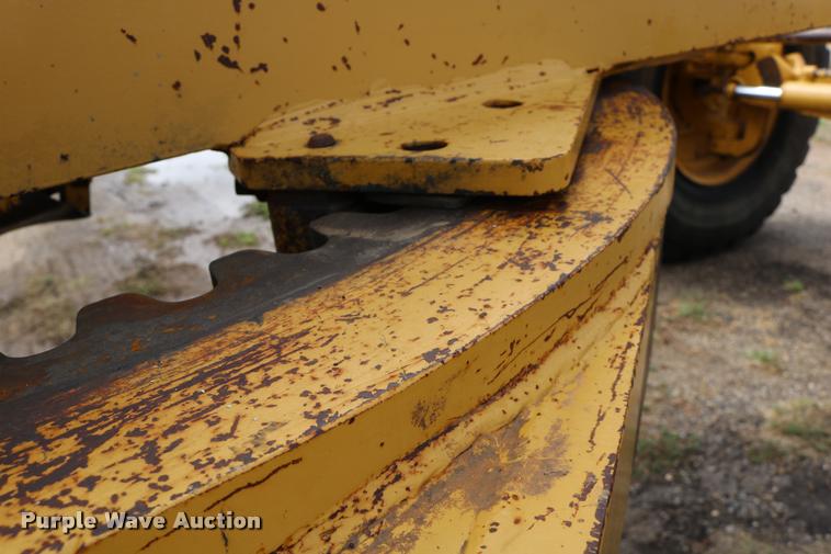 image for item DD0228 1991 Caterpillar 120G motor grader