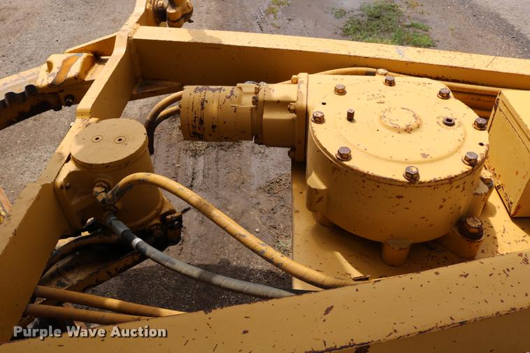 image for item DD0228 1991 Caterpillar 120G motor grader