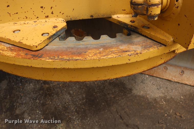 image for item DD0228 1991 Caterpillar 120G motor grader