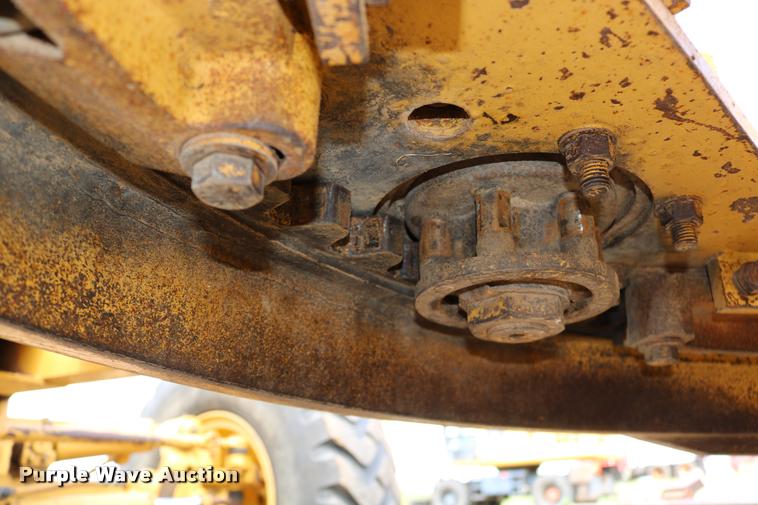 image for item DD0228 1991 Caterpillar 120G motor grader