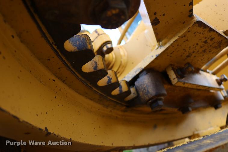 image for item DD0228 1991 Caterpillar 120G motor grader